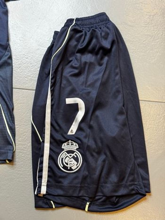 Ensemble Real Madrid Vinícius - photo numéro 2