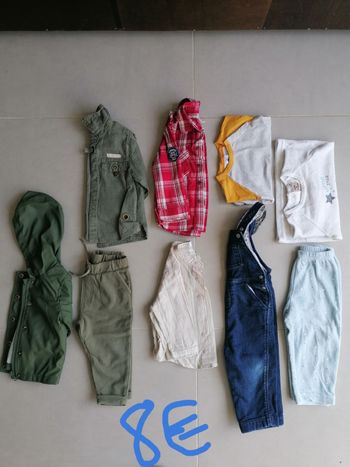 Lot 9 vêtements garçon 12 mois