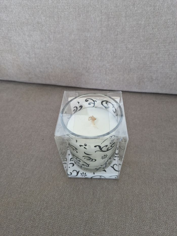 Bougie dans son emballage - photo numéro 4