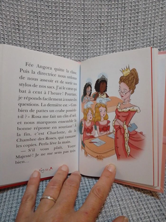 Princesse Léa et le trésor de l'hippocampe/ serie Princesse Académie T.31 - Bibliothèque rose - photo numéro 5