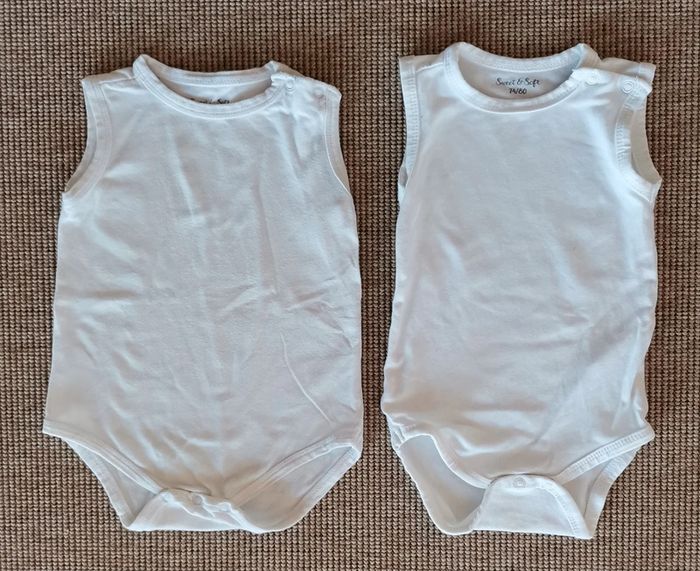 Lot de 2 bodies blancs mixtes sans manches