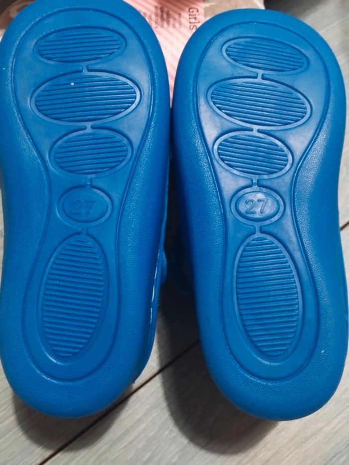 Pantoufles. Dinosaure. Bleu. - photo numéro 2