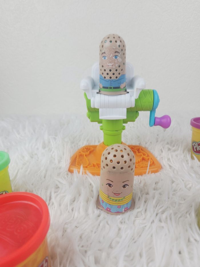 Le coiffeur marque Play-Doh 🎅 - photo numéro 6