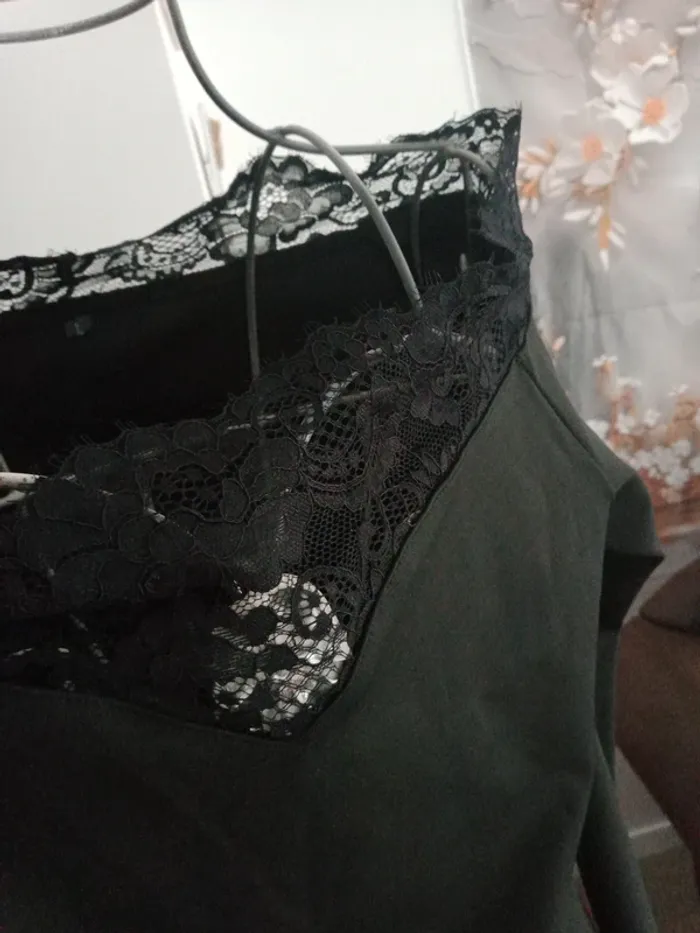 Robe noir dentelle - photo numéro 5