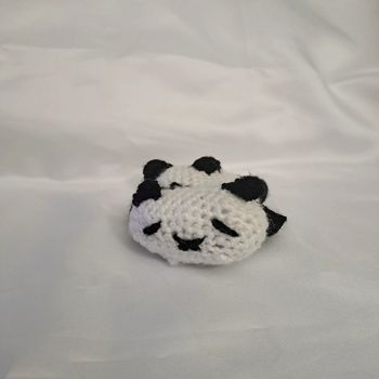 Mini panda au crochet