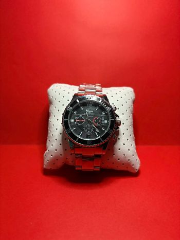 montre Nikun GMT argenté avec cadran noir à quartz pour hommes avec date