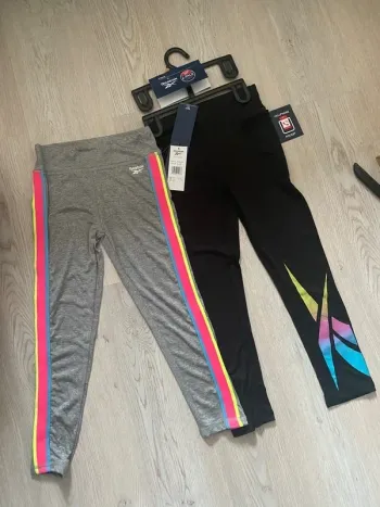 Lot legging Reebok 9 10 ans Neufs