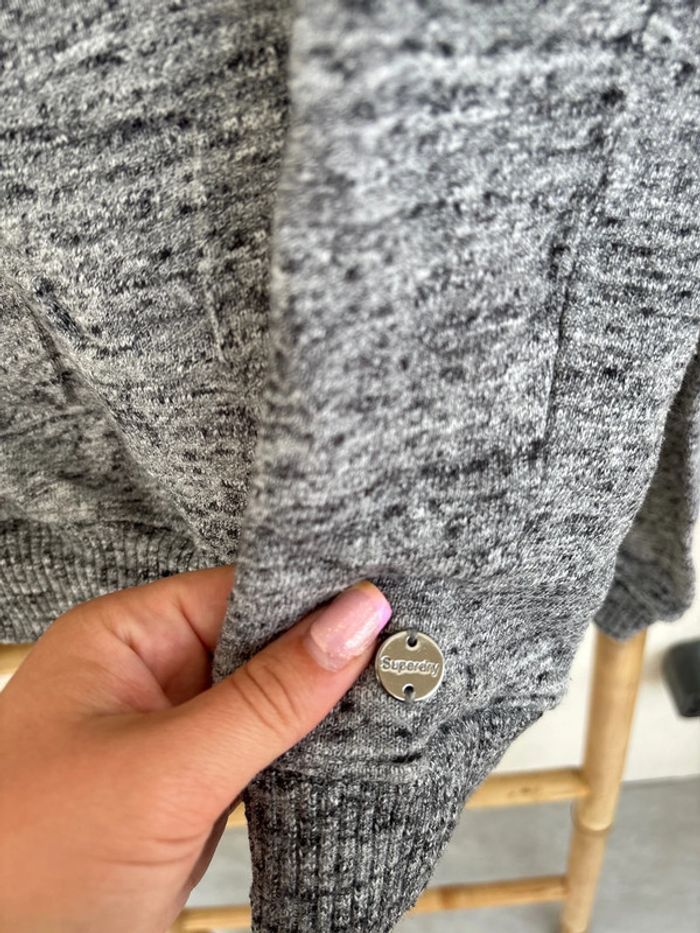 pull gris superdry taille XS - photo numéro 5