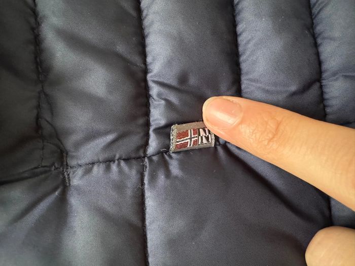 manteau bleu marine ~ napapijri ~ taille xS - photo numéro 4