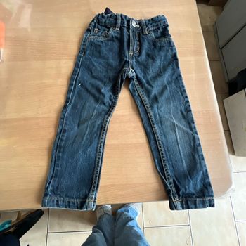 Jeans réglable à la taille