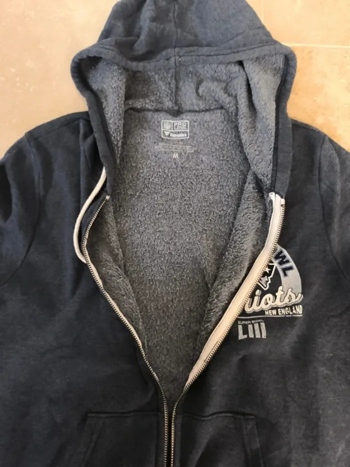 Magnifique sweat capuche zippé NFL M homme super Bowl New England LIII excellent état - photo numéro 9