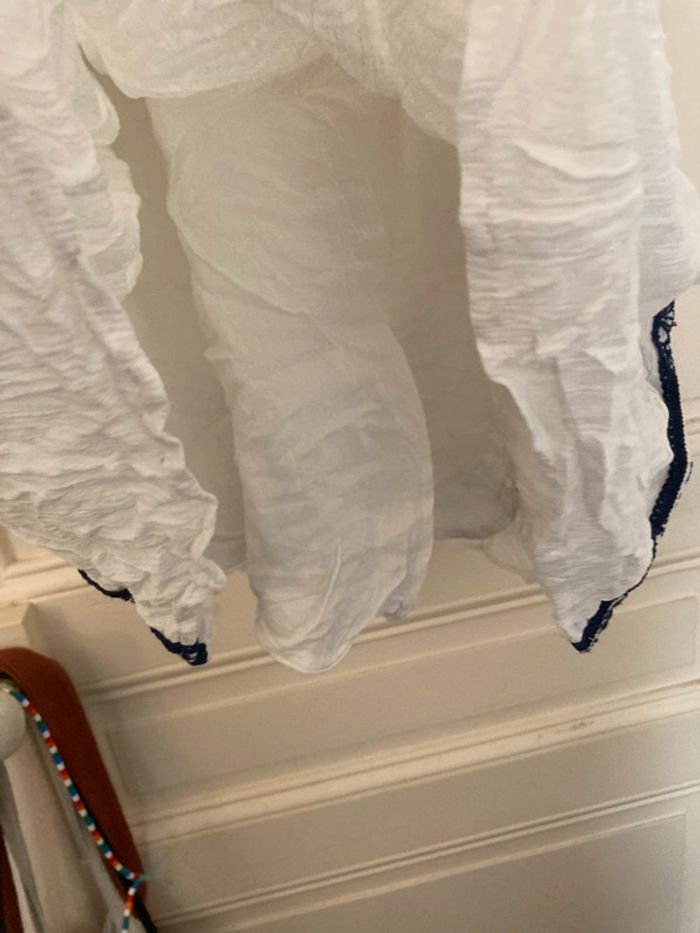 Robe blanche brodée bleu marine - Pull & Bear - Taille M - photo numéro 3