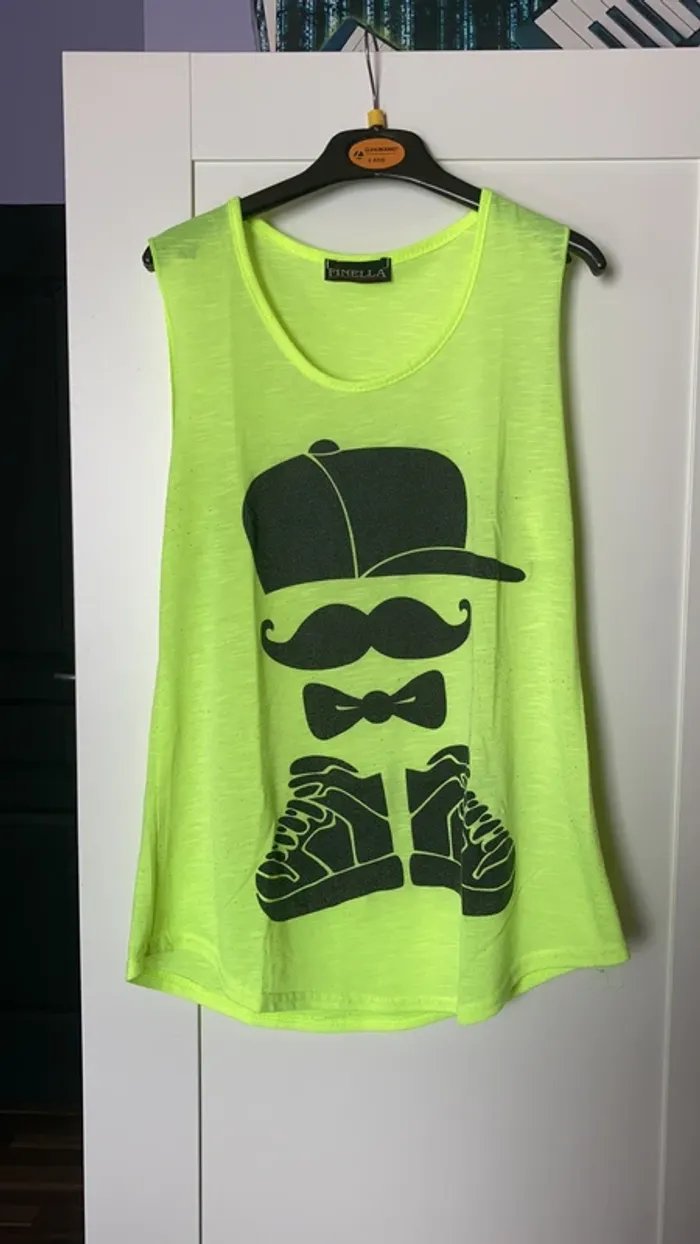 débardeur jaune fluo