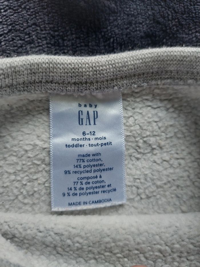 Sweat GAP taille 12 mois - photo numéro 2