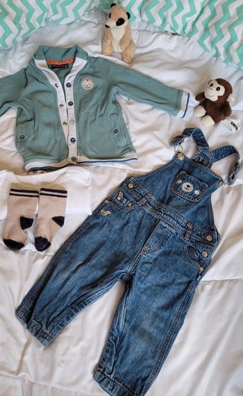 Lot 18 mois salopette ourson en jean et gilet