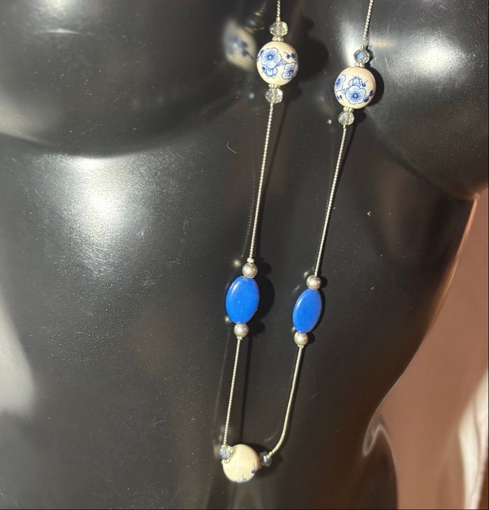 💙 Sautoir argenté, bleu et blanc – Élégance intemporelle - photo numéro 3