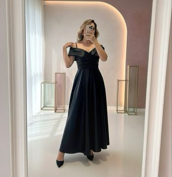 Robe de soirée satin noire épaules dénudées – caftan luxueuse kına düğün abiye elbise Kosova