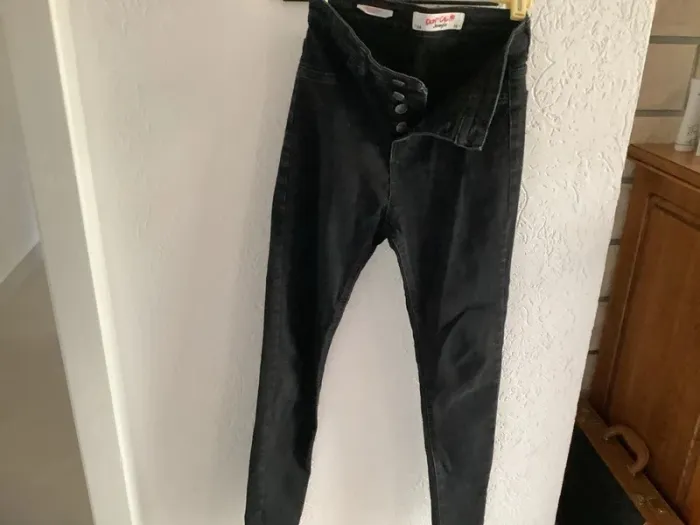 2 jeans neuf  Jennyfer