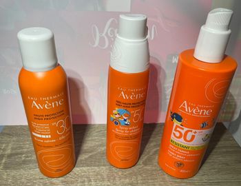 : Lot de 3 sprays solaires Avène (SPF 30, 50+ enfant, 50+ famille)