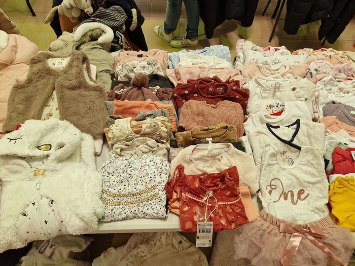 Lot vêtements fille 12 mois