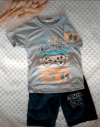 Ensemble garçon Pantacourt large et Tee-shirt 4/5 ans