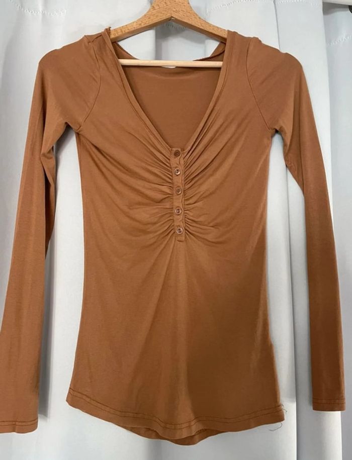 top femme marron collant col v