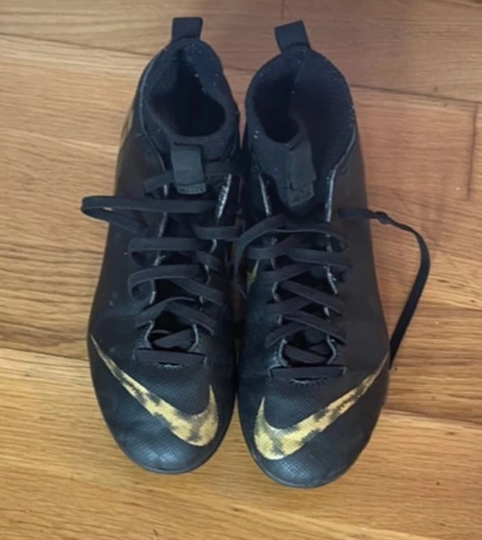 Chaussures foot - photo numéro 2
