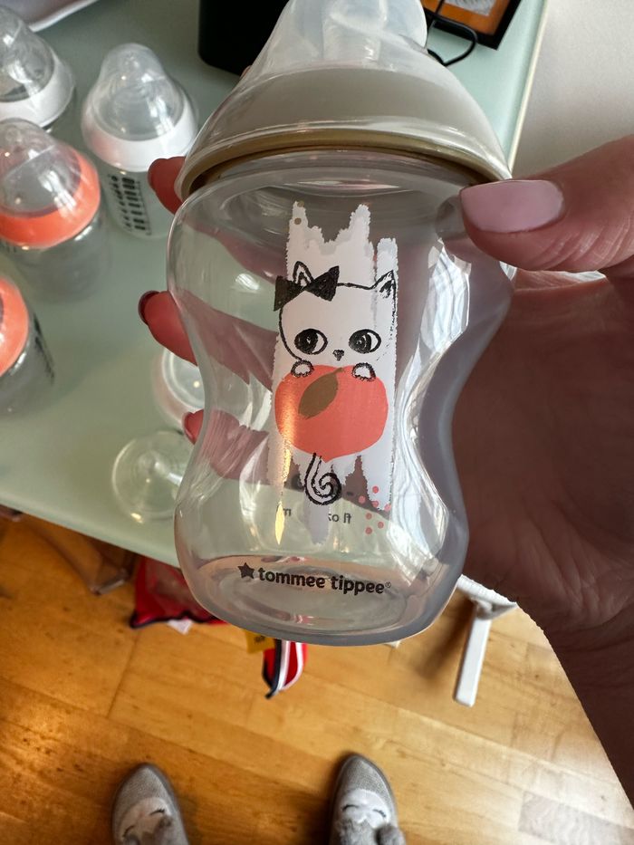 Lot de 10 biberons tommee tippee + tétines 1 et 2 - photo numéro 2