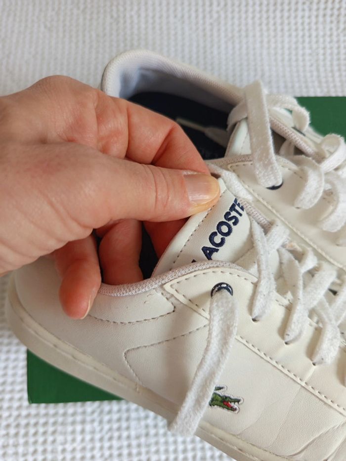 Paire de baskets / tennis Lacoste pointure 33 - photo numéro 6