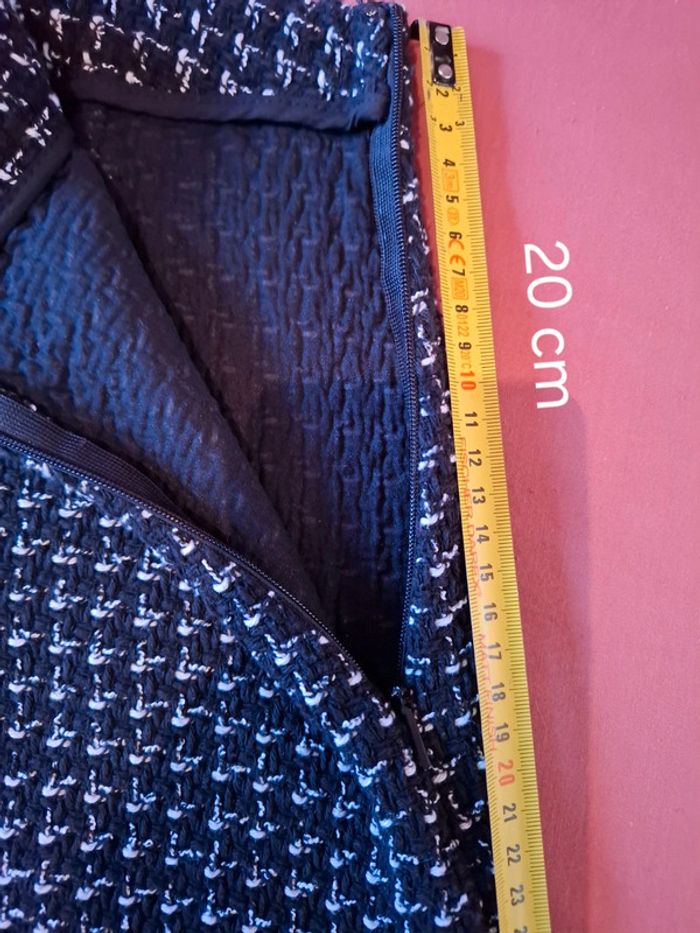Jupe courte en tweed taille XS/S - photo numéro 5