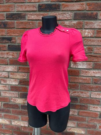 T-shirt Fuchsia détails dentelle et boutons dorés - KILKY - Taille S