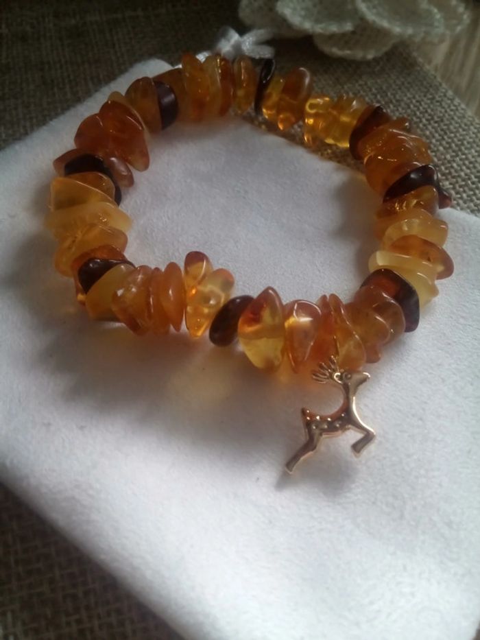Bracelet en ambre naturelle, pendentif faon - photo numéro 2