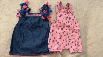 Lot d’une robe et une salopette fille T 3M