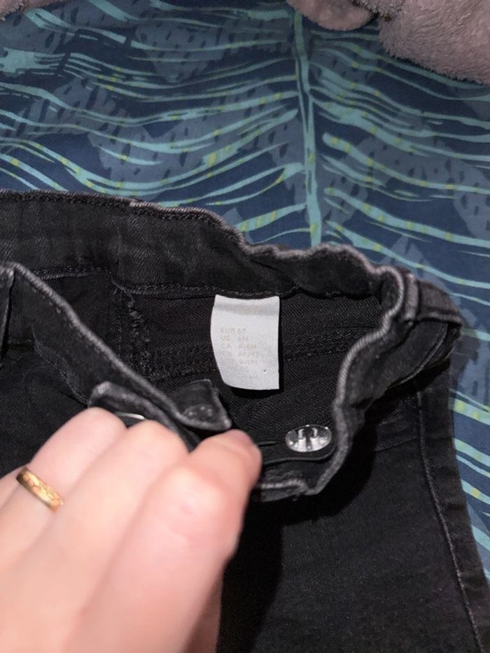 Jeans noir 6 mois - photo numéro 2