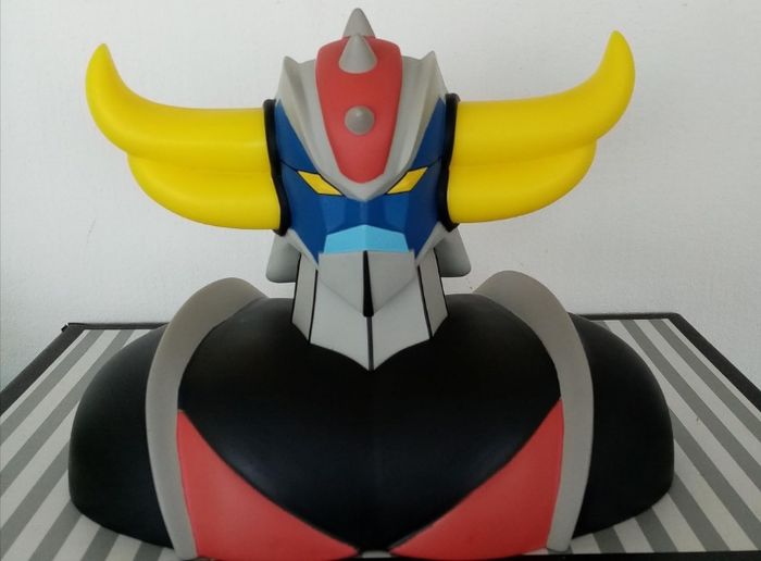 😍idéal Cadeau buste tirelire Goldorak neuf en boite - photo numéro 4