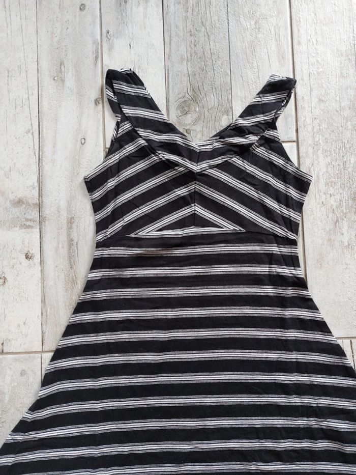 Robe rayée - photo numéro 2