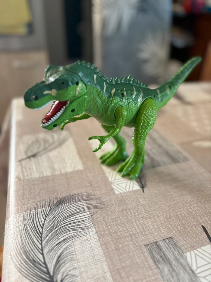 Jouet dinosaure lumineux et sonore - photo numéro 3