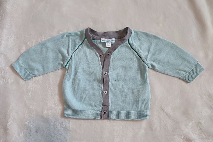 Gilet bleu ciel et taupe Vertbaudet taille 1 mois - photo numéro 1