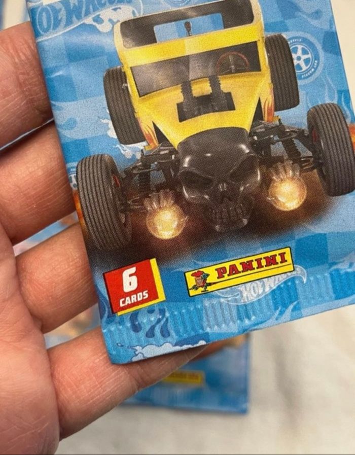 10 boosters cartes hotwheels on the road neufs scellés - photo numéro 3