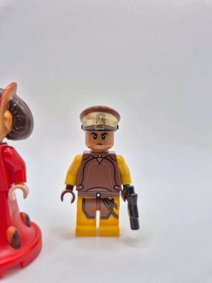 Figurines type lego La Reine Amidala + 2 gardes de Naboo star wars - photo numéro 4