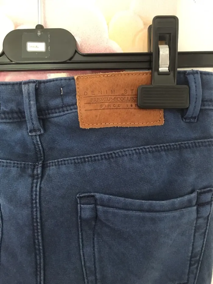 Jean bleu fonce plutôt élastique 32 pimkie - photo numéro 4