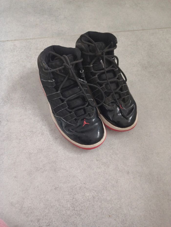 Baskets Jordan taille 31