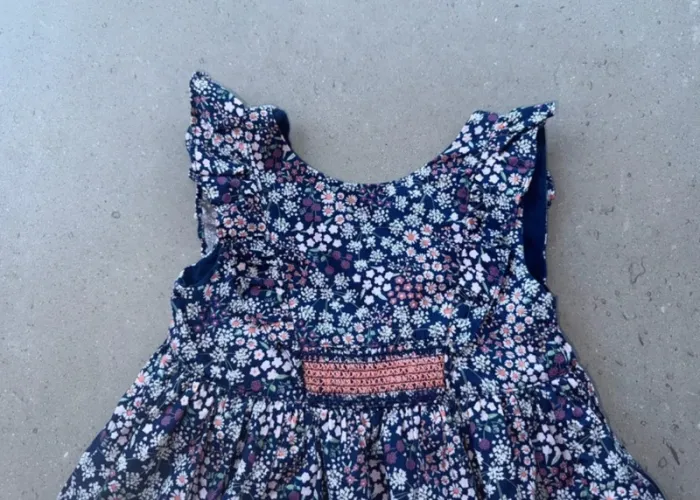 Magnifique robe sergent major 3 ans tbe  Motifs liberties  Fleuries - photo numéro 2
