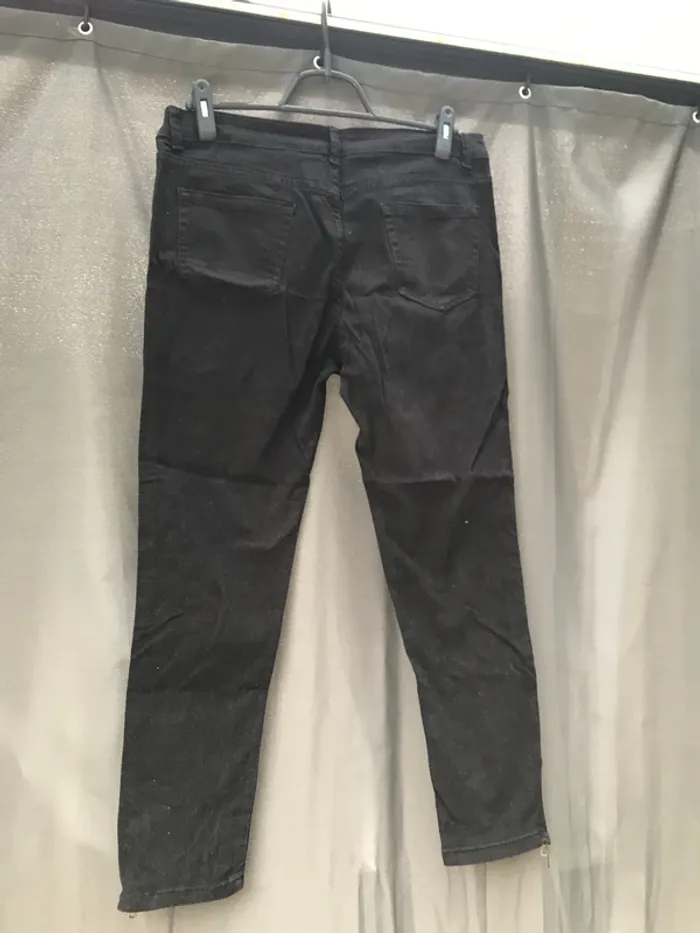 Pantalon noir - photo numéro 3
