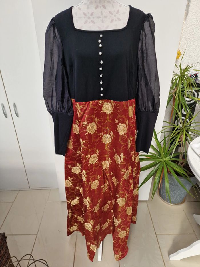 Robe Chic Elegante Noire Rouge Fleurs Dorées Perles Manches Transparentes - photo numéro 2