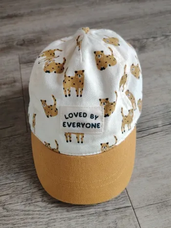 Casquette bébé imprimé tigre couleur moutarde