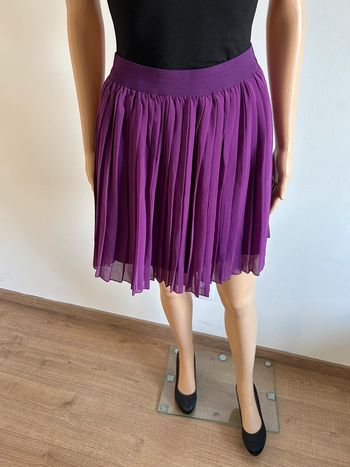 Jupe plissée violette NA-KD taille S jamais portée