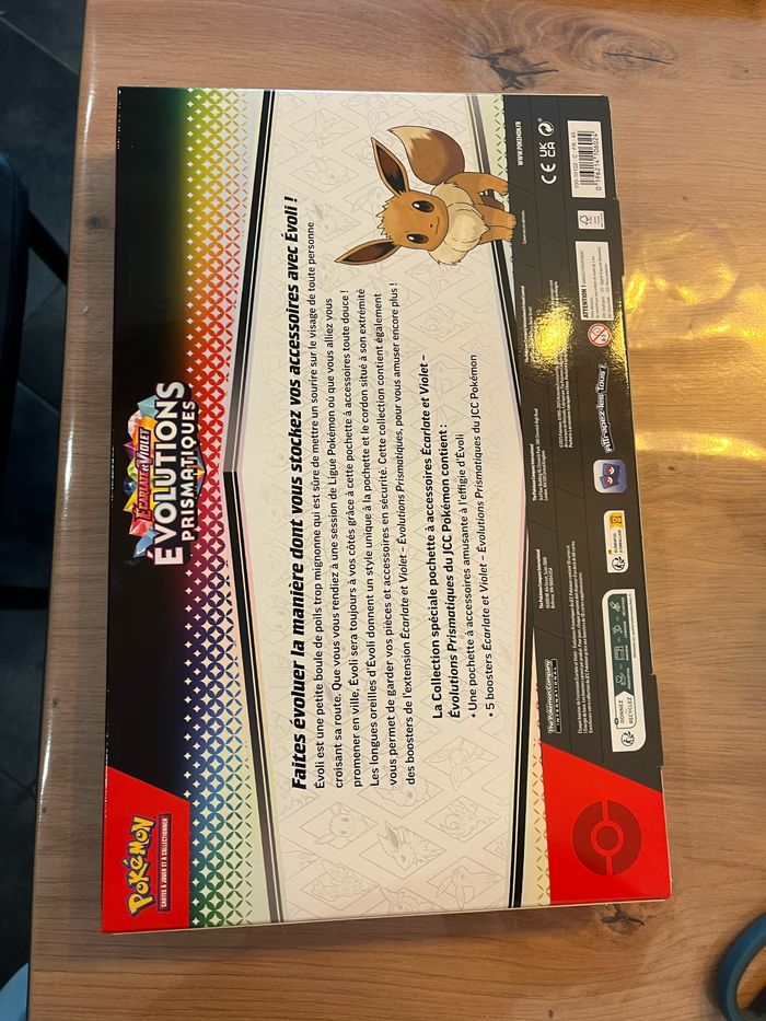 Coffret Pokémon Pochette à Accessoires Évolutions Prismatiques Ev8.5 FR Scellé - photo numéro 2