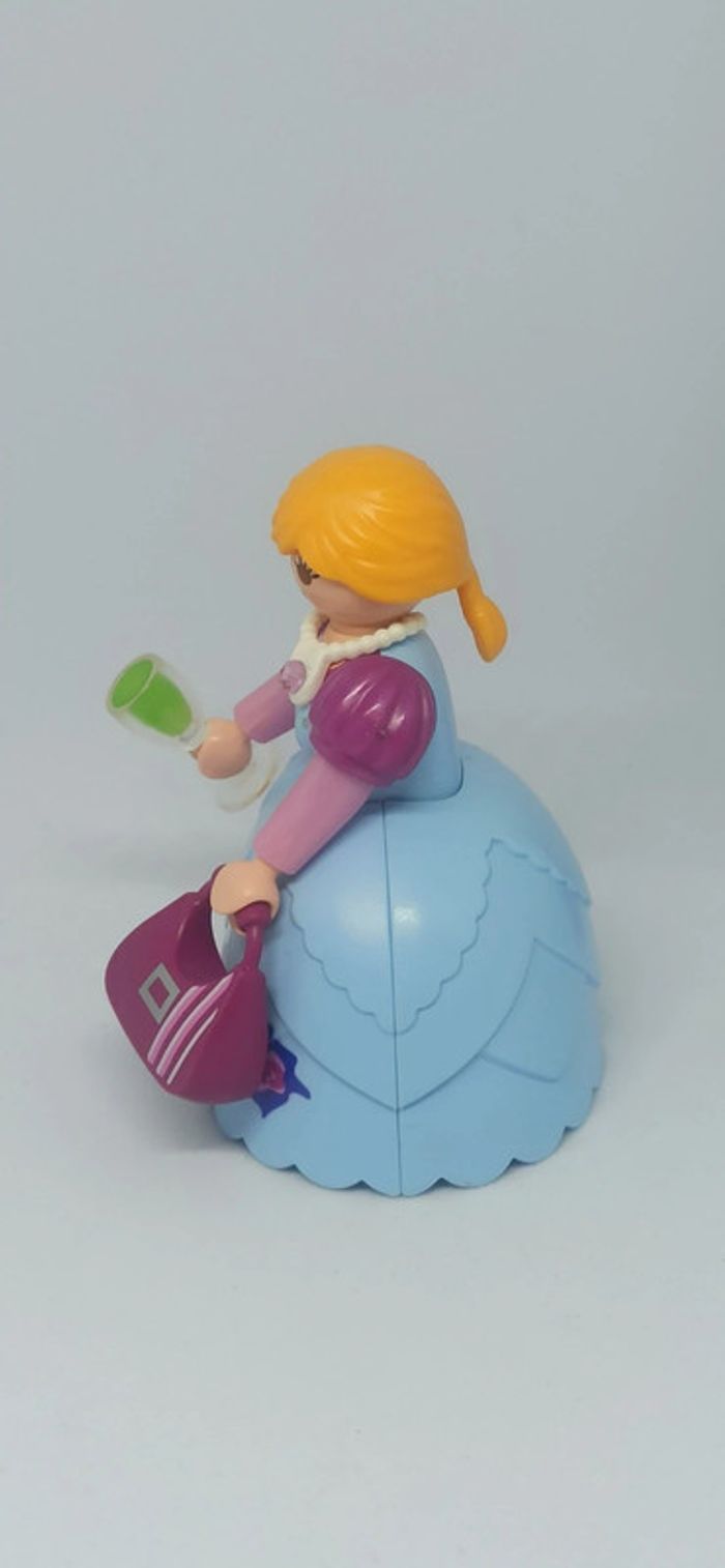 Femme princesse robe bleue avec sac à main et verre playmobil - photo numéro 4