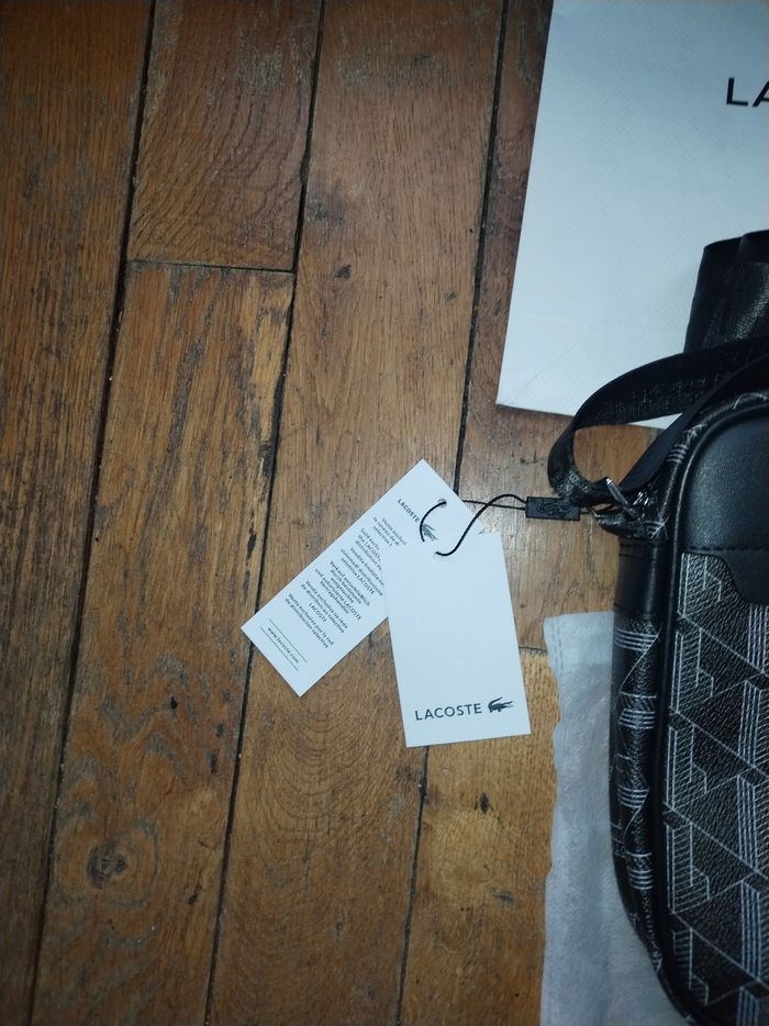 Sacoche lacoste - photo numéro 2
